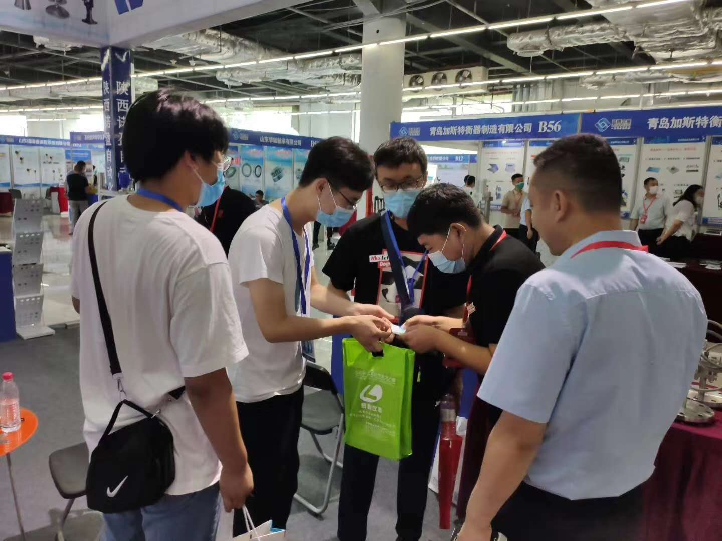 【华恒OEM定制厂家】华恒仪表厂家山东国际展会交流